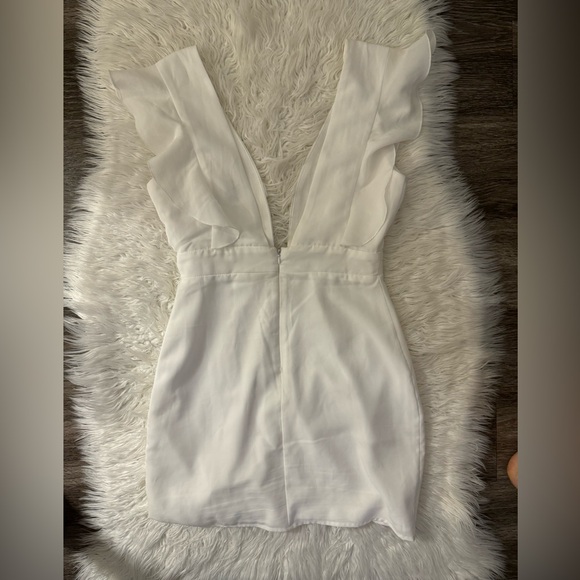 Superdown HARLOW MINI DRESS IN WHITE size Small - Picture 4 of 8
